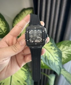 hublot square bang unico ceramic black 42mm