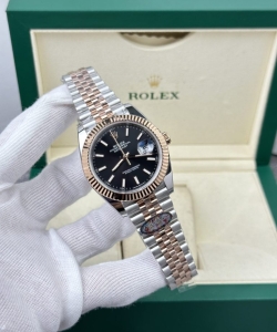 Rolex datejust 126331 demi rose gold black dial 41mm