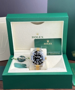 Rolex submariner date 126613ln demi gold black dial 41mm