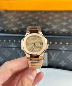 Patek Philippe nautilus 7010 rose gold womens 32mm