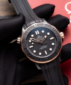 omega seamaster black dial rubber strap 42mm