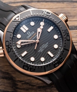 omega seamaster black dial rubber strap 42mm