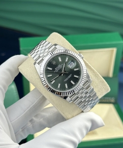 Rolex datejust 126334 green dial 41mm