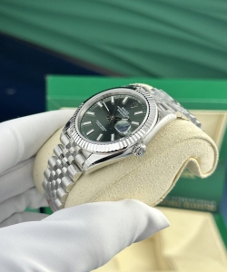 Rolex datejust 126334 green dial 41mm