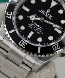 Rolex submariner no date 114060 black dial 40mm