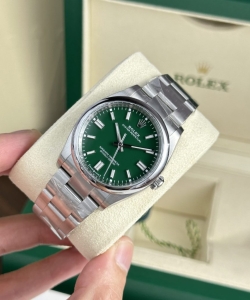 Rolex oyster perpetual 126000 green dial 36mm