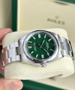 Rolex oyster perpetual 126000 green dial 36mm