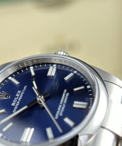 Rolex oyster perpetual 126000 blue dial clean fatory 36mm