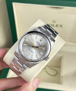 Rolex oyster perpetual 124300 silver dial 41mm