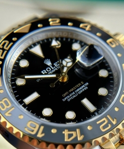 Rolex gmt-master ii 126713grnr black dial 41mm