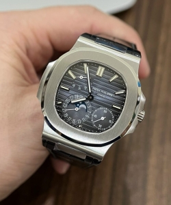 Patek Philippe nautilus 5712 blue dial leather strap 40mm