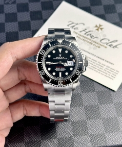 Rolex sea-dweller 126600 black dial 43mm