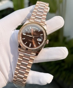 Rolex day-date 228235 gold wrapped chocolate dial 40mm