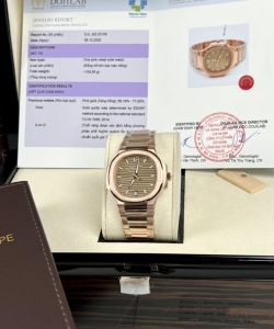 Patek Philippe nautilus 7118 gold wrapped 35.2mm