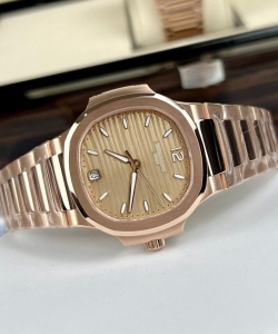 Patek Philippe nautilus 7118 gold wrapped 35.2mm