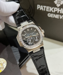 Patek Philippe nautilus 5724g blue dial leather strap 40mm