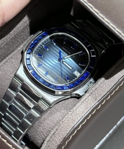 Patek Philippe nautilus 5723custom benzel sapphire blue 40mm