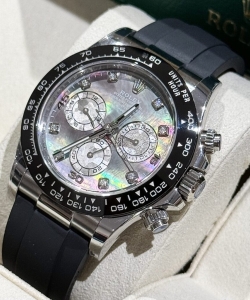 Rolexdaytona mother of pearl and moissanite diamonds dial 40mm