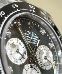 Rolexdaytona mother of pearl and moissanite diamonds dial 40mm