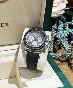 Rolexdaytona mother of pearl and moissanite diamonds dial 40mm