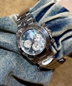 Rolex daytona mother of pearl and moissanite diamonds dial 40mm