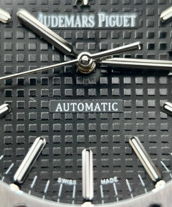 audemars piguet royal oak 15400st black dial rubber strap 41mm