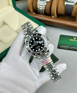 Rolex gmt-master ii 116710ln black dial 40mm