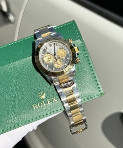 Rolex cosmograph daytona mother of pearl & moissanite diamonds dial 40mm