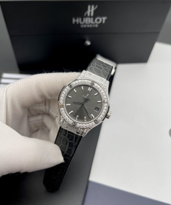 hublot classic fusion womens gray dial 33mm