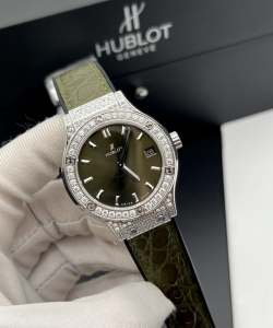 hublot classic fusion womens green dial 33mm