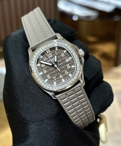 Patek Philippe aquanaut 5067a custom moissanite diamonds 35.6mm