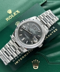 Rolexday-date mother of pearl dial 40mm