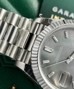 Rolexday-date mother of pearl dial 40mm