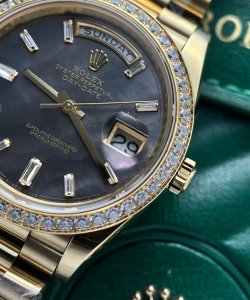 Rolex day-date watch mother of pearl dial president strap 40mm