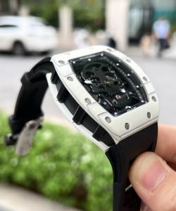 Richard Mille rm052 tourbillon skull carbon rubber strap 43mm