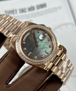 Rolex day-date watch mother of pearl dial 40mm