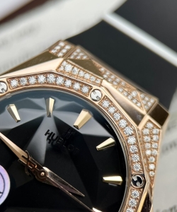 hublot orlinski king gold black dial custom moissanite diamonds hong kong 40mm