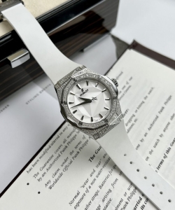 hublot orlinski white dial custom moissanite diamonds 40mm