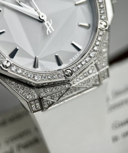 hublot orlinski white dial custom moissanite diamonds 40mm