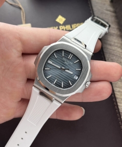 Patek Philippe nautilus 5711 white rubber strap 40mm