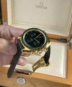 omega speedmaster moonwatchgreen dial 44mm