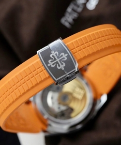 Patek Philippe aquanaut 5968a orange rubber strap 42.2mm