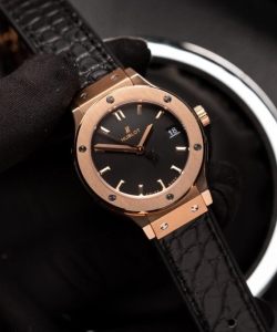 hublot classic fusion king gold leather strap 33mm