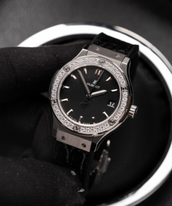 hublot 1:1 watch with diamonds bezel black dial 33mm