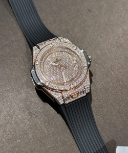 hublot 1:1 watch one click gold wrapped with full moissanite 39mm