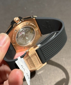 hublot 1:1 watch one click gold wrapped with full moissanite 39mm