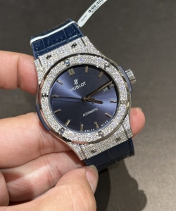 hublot with full diamond moissanite blue 42mm