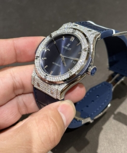 hublot with full diamond moissanite blue 42mm