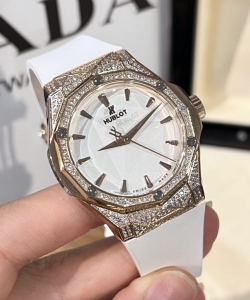 hublot orlinski king gold with full diamond case white 40mm