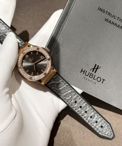 hublot women’s with moissanite diamond 33mm